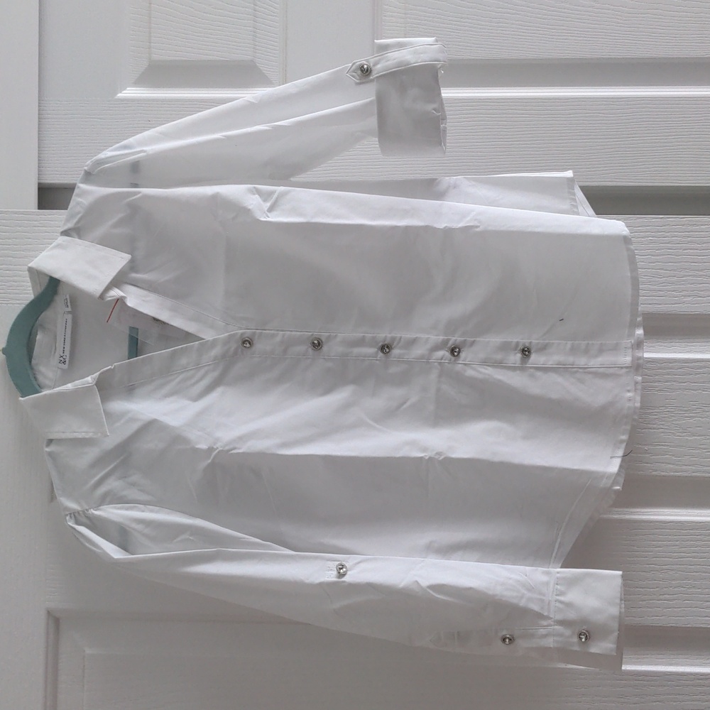 NWT White blouse with jeweled buttons, Madison shirt from NY&Co, MP